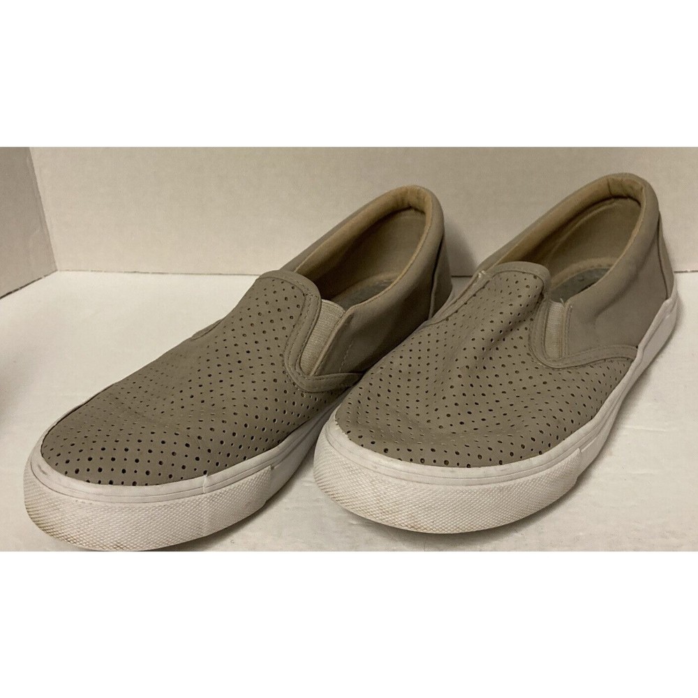 Soda Women's Size 7 1/2 Shoes Slip On Perforated Casual Comfort Sneaker
